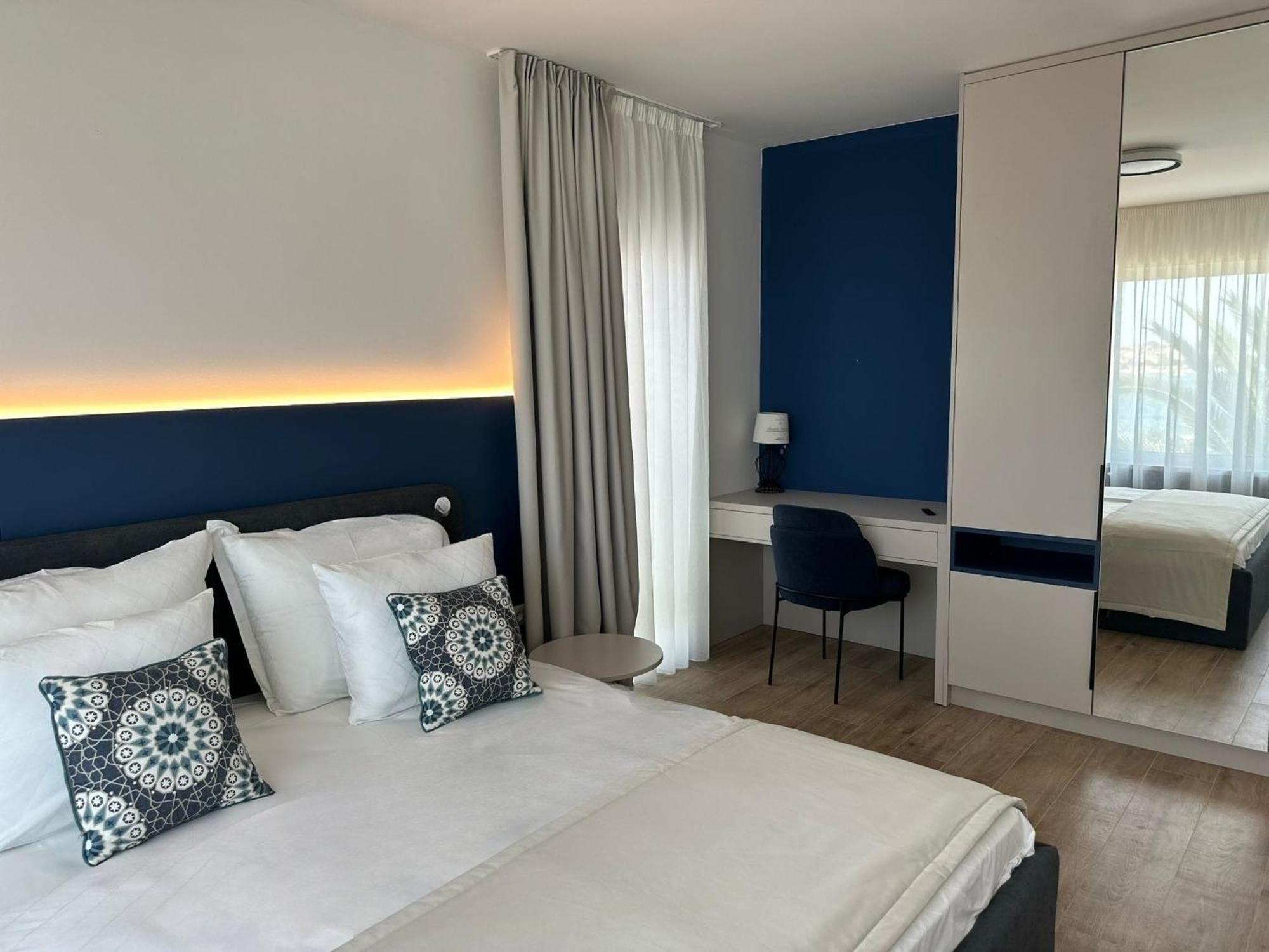 Apartments Dernaj Vir Exterior photo